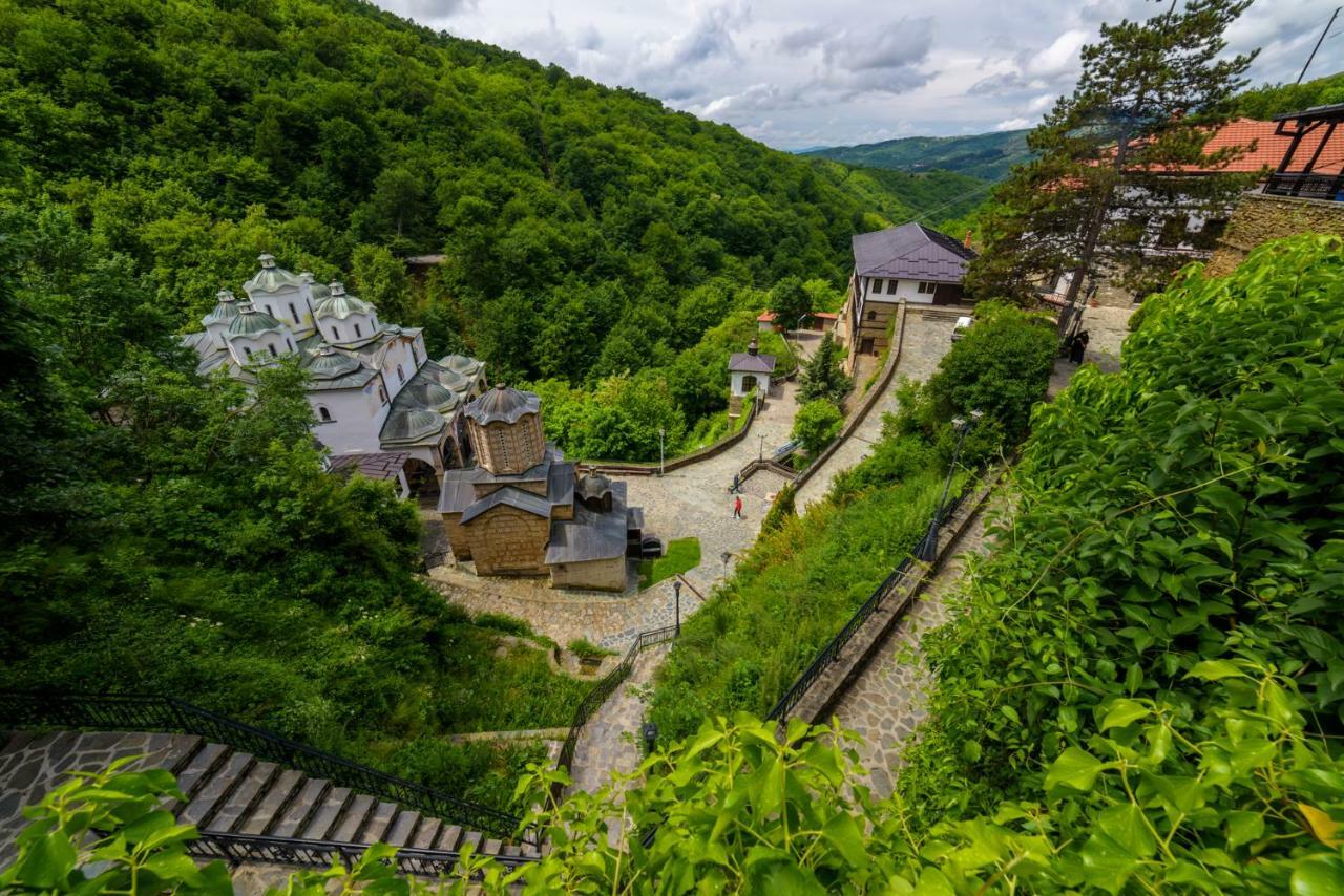 Hotel Manastir Sv. Joakim Osogovski Kriva Palanka ภายนอก รูปภาพ