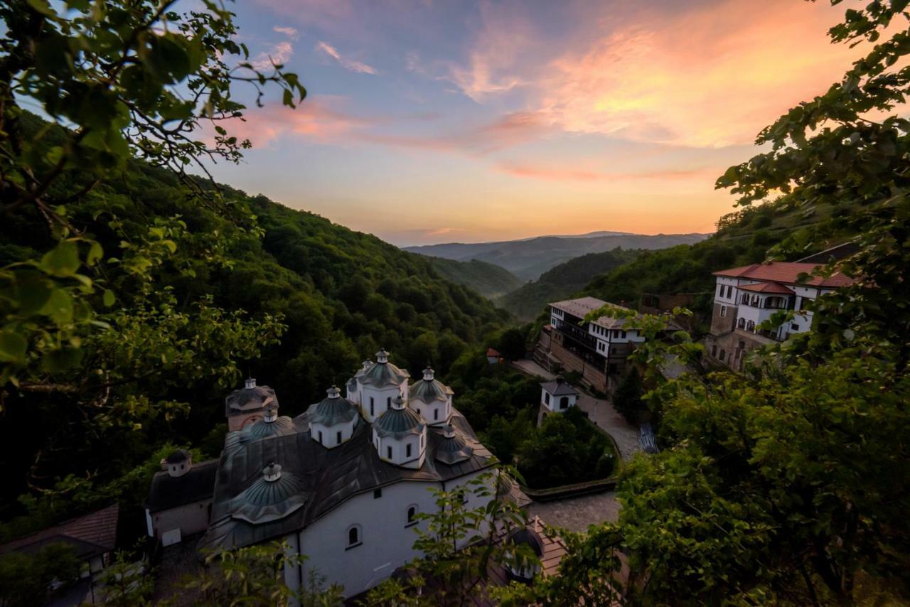 Hotel Manastir Sv. Joakim Osogovski Kriva Palanka ภายนอก รูปภาพ